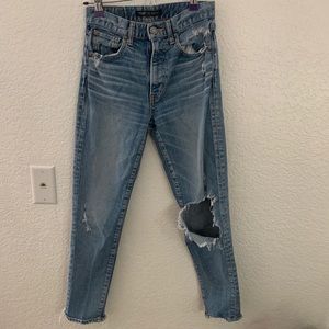 Moussy Vintage Distressed Cropped Jeans